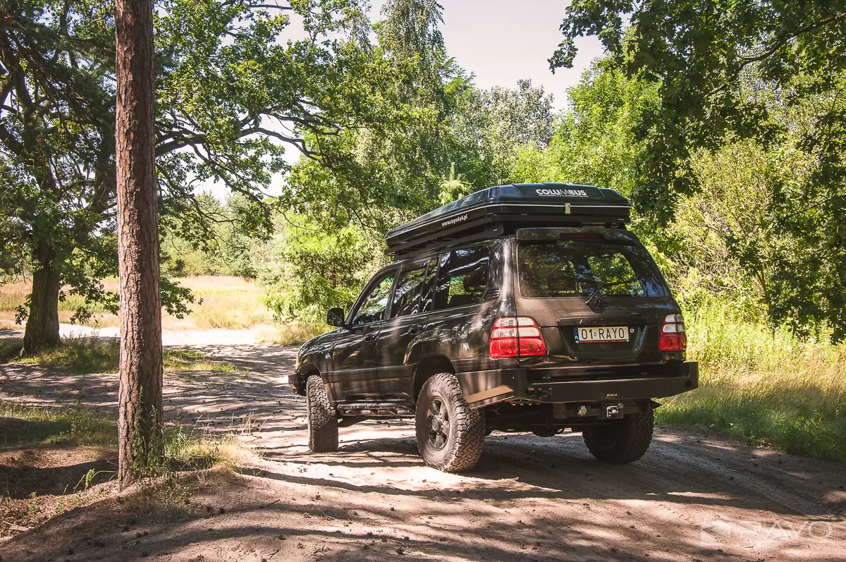 #10 Toyota Land Cruiser 100 by RAYO off road centrum 4x4
