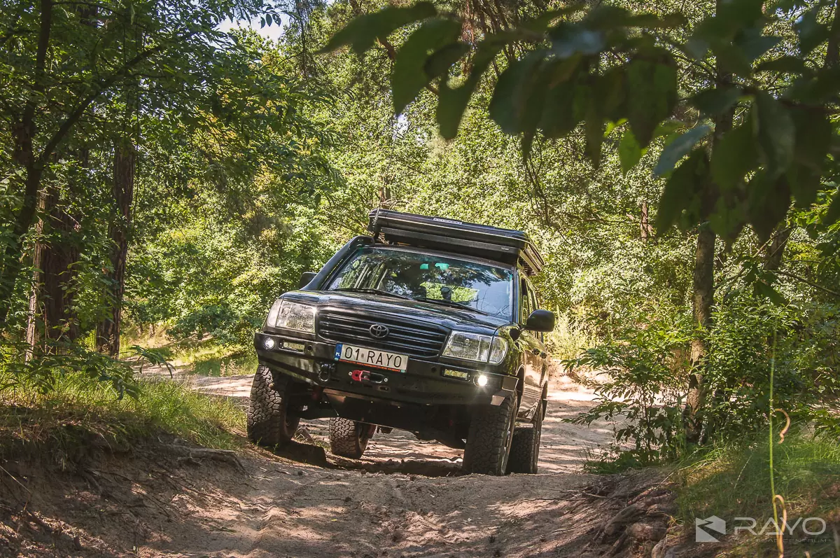#10 Toyota Land Cruiser 100 by RAYO off road centrum 4x4