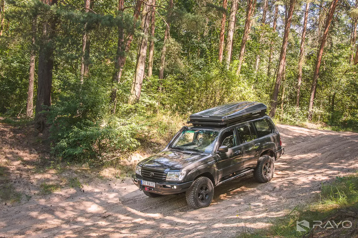 #10 Toyota Land Cruiser 100 by RAYO off road centrum 4x4