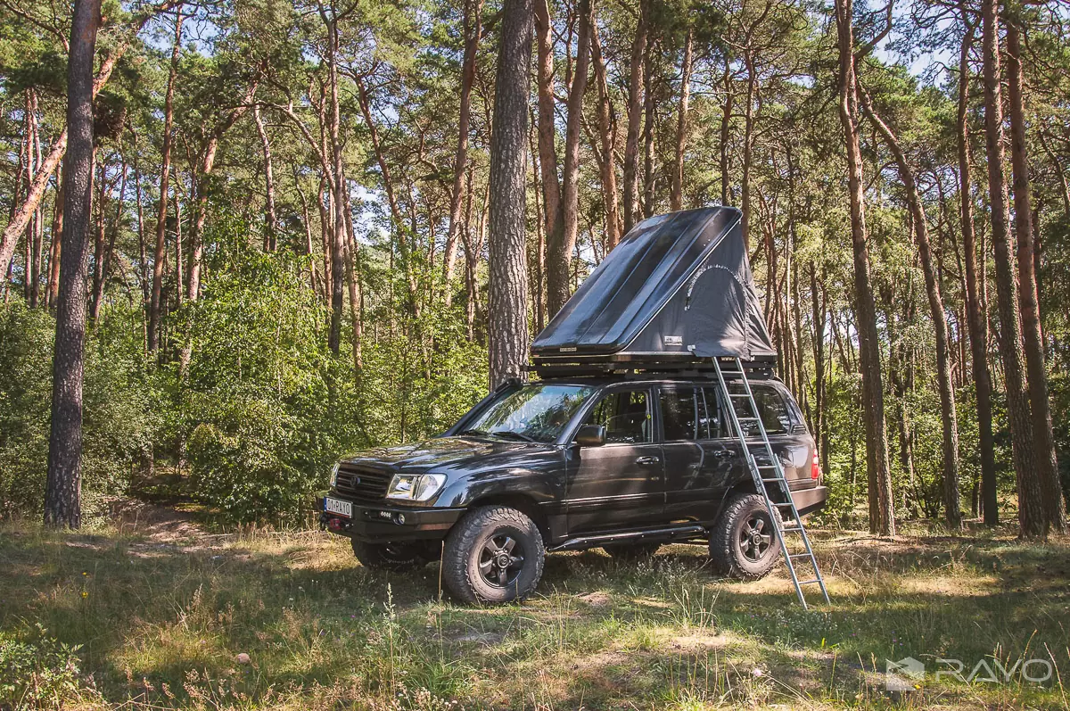 #10 Toyota Land Cruiser 100 by RAYO off road centrum 4x4