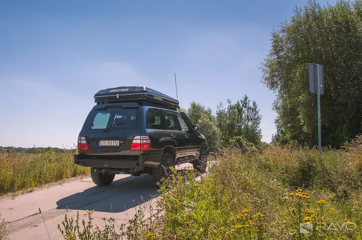 #10 Toyota Land Cruiser 100 by RAYO off road centrum 4x4