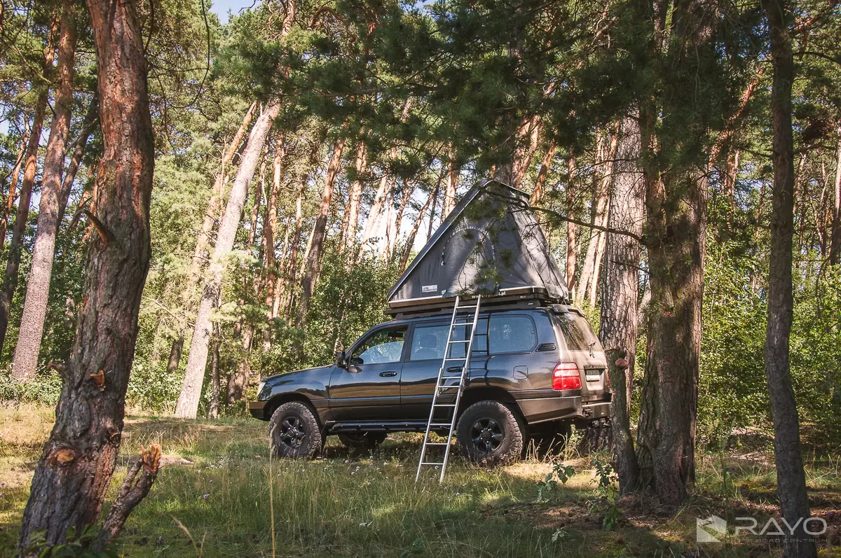 #10 Toyota Land Cruiser 100 by RAYO off road centrum 4x4