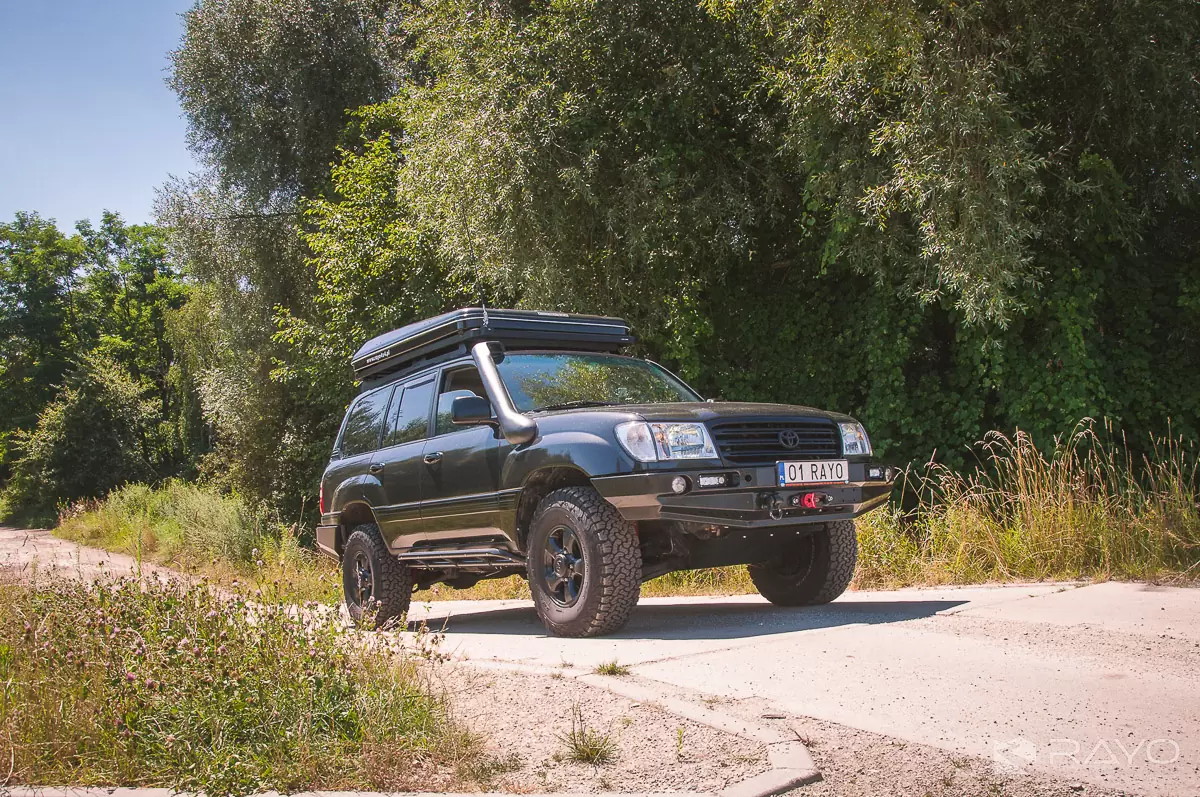 #10 Toyota Land Cruiser 100 by RAYO off road centrum 4x4