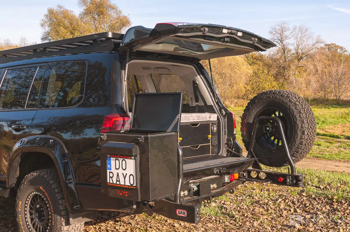 #12 Toyota Land Cruiser 200 by RAYO off road centrum 4x4