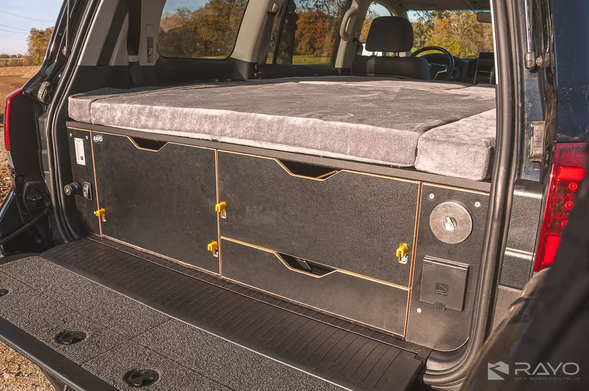 #12 Toyota Land Cruiser 200 by RAYO off road centrum 4x4