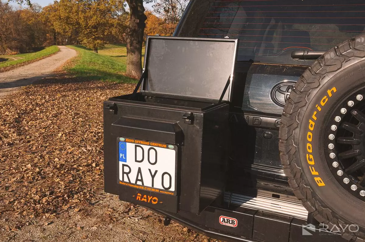 #12 Toyota Land Cruiser 200 by RAYO off road centrum 4x4