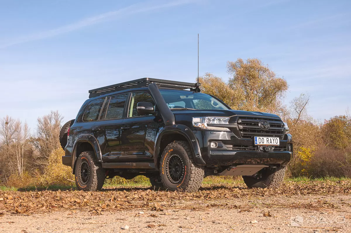 #12 Toyota Land Cruiser 200 by RAYO off road centrum 4x4