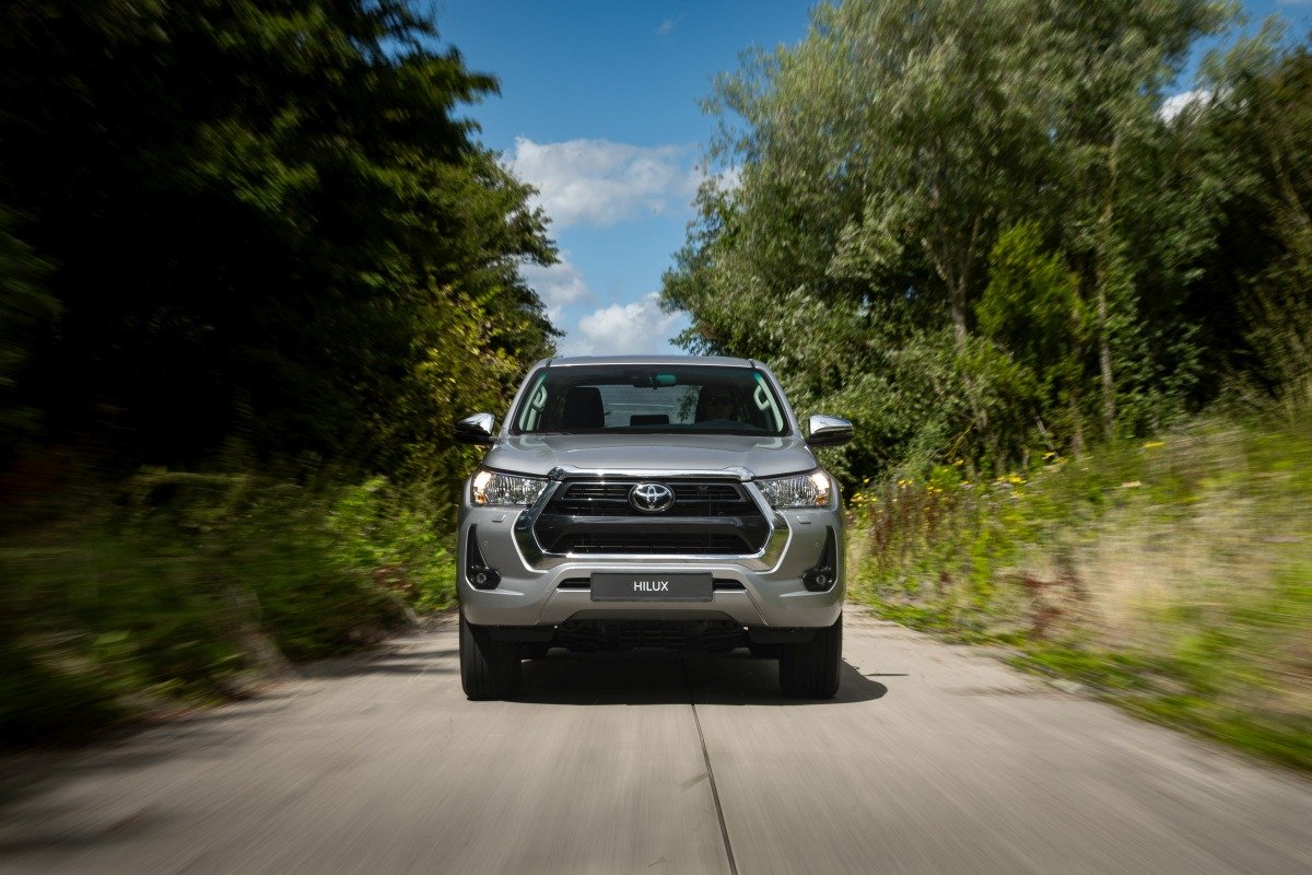 Toyota Hilux front