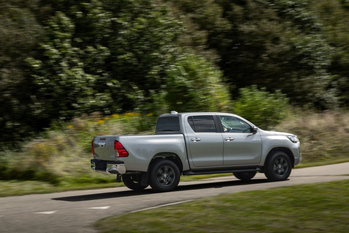 Toyota Hilux profile