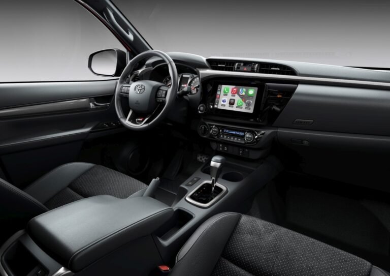 Toyota Hilux interior