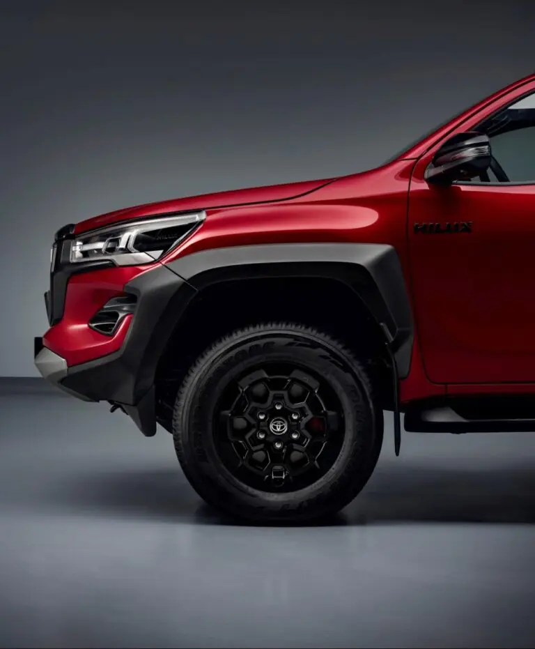 Toyota Hilux GR II Front